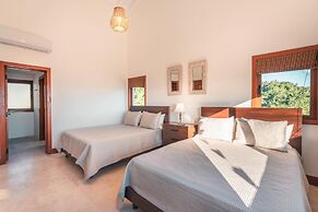 Amazing Villa With Ocean View at Puerto Bahia E6