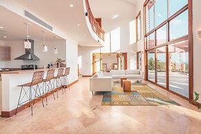 Amazing Villa With Ocean View at Puerto Bahia E6