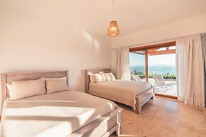 Amazing Villa With Ocean View at Puerto Bahia E6