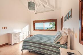 Amazing Villa With Ocean View at Puerto Bahia E6