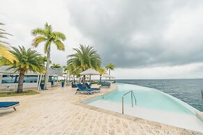 Amazing Villa With Ocean View at Puerto Bahia E6