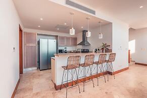 Amazing Villa With Ocean View at Puerto Bahia E6