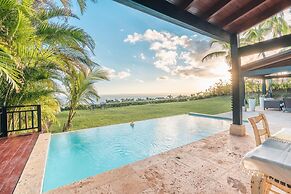Ocean View Villa in Puerto Bahia