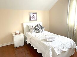 Cozy Private Bedroom Walk To Kennedy Stn