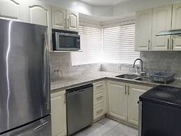 Cozy Private Bedroom Walk To Kennedy Stn