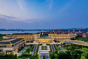 Howard Johnson Lakeview Hotel Huaibei