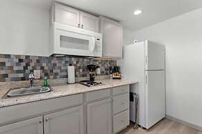 Extended Stay Gun Barrel City