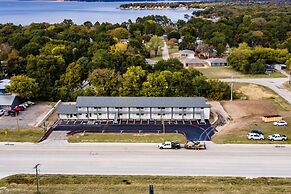 Extended Stay Gun Barrel City