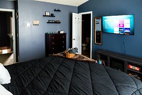 Amazin Lrg 3 Bed house w/ King bed