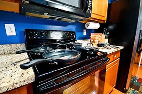 Amazin Lrg 3 Bed house w/ King bed