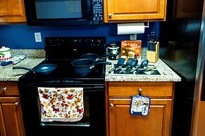 Amazin Lrg 3 Bed house w/ King bed