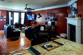 Amazin Lrg 3 Bed house w/ King bed