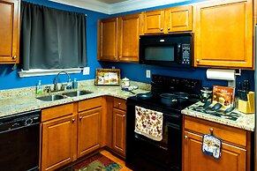 Amazin Lrg 3 Bed house w/ King bed