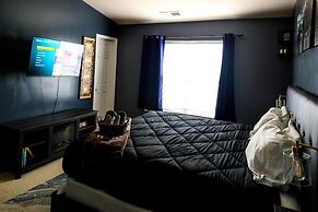 Amazin Lrg 3 Bed house w/ King bed