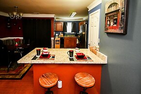 Amazin Lrg 3 Bed house w/ King bed