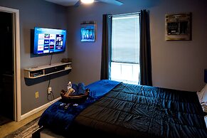 Amazin Lrg 3 Bed house w/ King bed