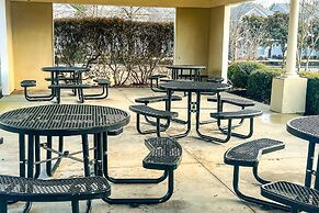 Amazin Lrg 3 Bed house w/ King bed