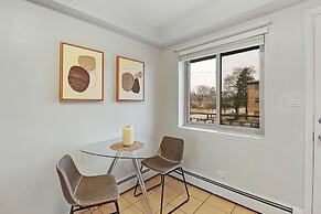 Lush 1BR Apt in Quiet Arlington Heights