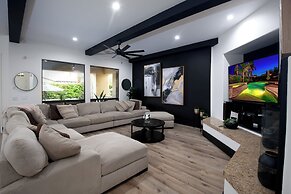 5BR Resort Style Entertainer with Pool, Spa, BBQ