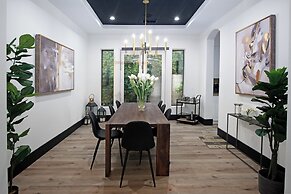 5BR Resort Style Entertainer with Pool, Spa, BBQ