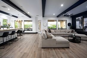 5BR Resort Style Entertainer with Pool, Spa, BBQ