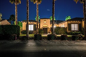 5BR Resort Style Entertainer with Pool, Spa, BBQ