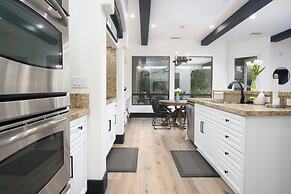 5BR Resort Style Entertainer with Pool, Spa, BBQ