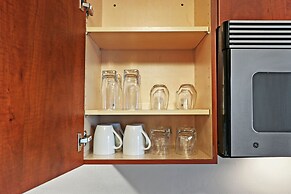 Scenic 1BR APT in Arlington Heights