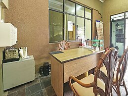 OYO 90706 Empire Inn 2