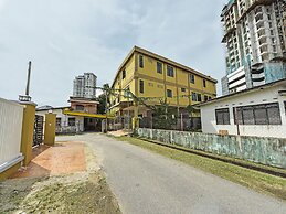 OYO 90706 Empire Inn 2