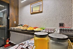 FEBRUARY HOTEL LIONS PARK DAEGU