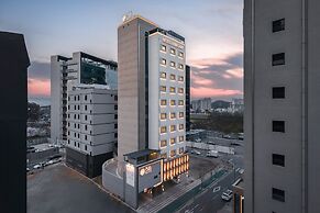 FEBRUARY HOTEL LIONS PARK DAEGU