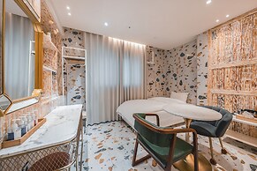 FEBRUARY HOTEL LIONS PARK DAEGU