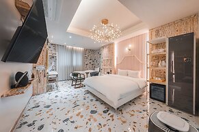 FEBRUARY HOTEL LIONS PARK DAEGU