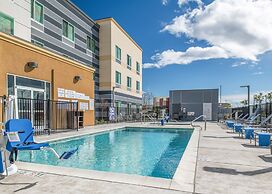 Fairfield by Marriott Inn & Suites Winters Davis