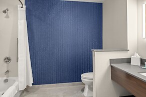 Fairfield by Marriott Inn & Suites Winters Davis