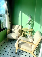 USABAI Riverside Boutique Hotel