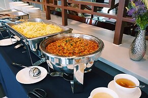 USABAI Riverside Boutique Hotel