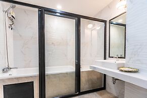 USABAI Riverside Boutique Hotel