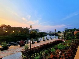 USABAI Riverside Boutique Hotel