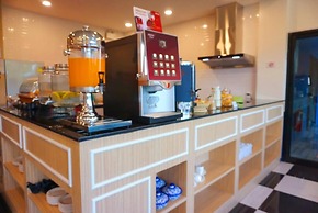 USABAI Riverside Boutique Hotel