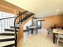 USABAI Riverside Boutique Hotel
