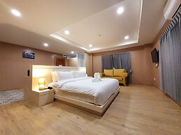 USABAI Riverside Boutique Hotel