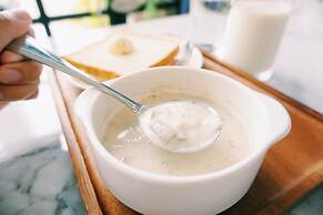 USABAI Riverside Boutique Hotel