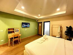 USABAI Riverside Boutique Hotel