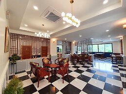 USABAI Riverside Boutique Hotel