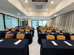 USABAI Riverside Boutique Hotel