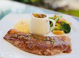 USABAI Riverside Boutique Hotel