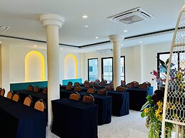 USABAI Riverside Boutique Hotel