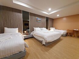 USABAI Riverside Boutique Hotel